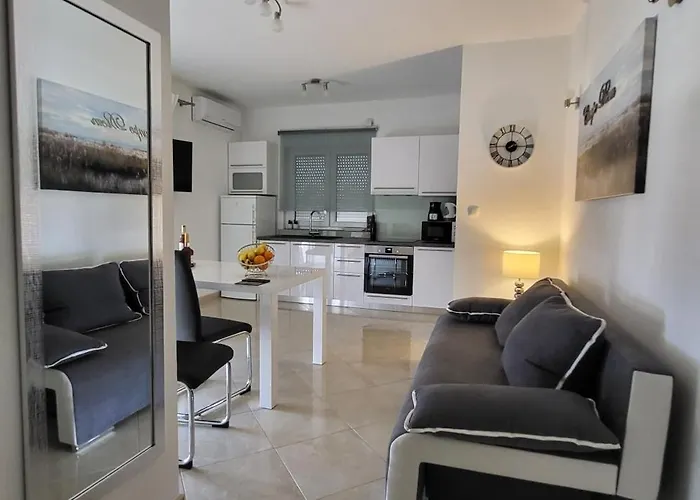 Mila Apartment *